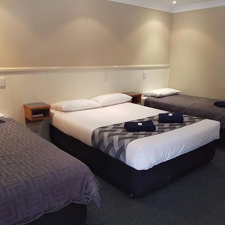 Dirranbandi Motor Inn Luaran gambar