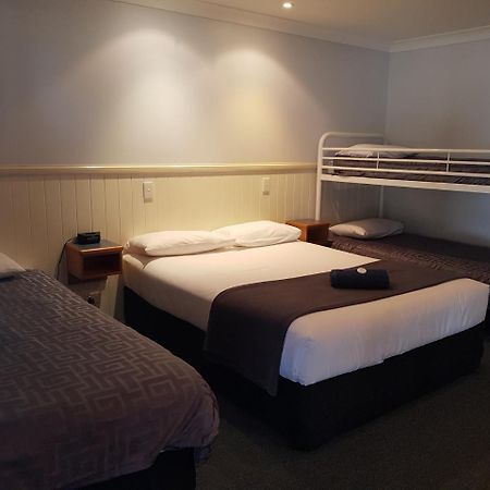 Dirranbandi Motor Inn Luaran gambar