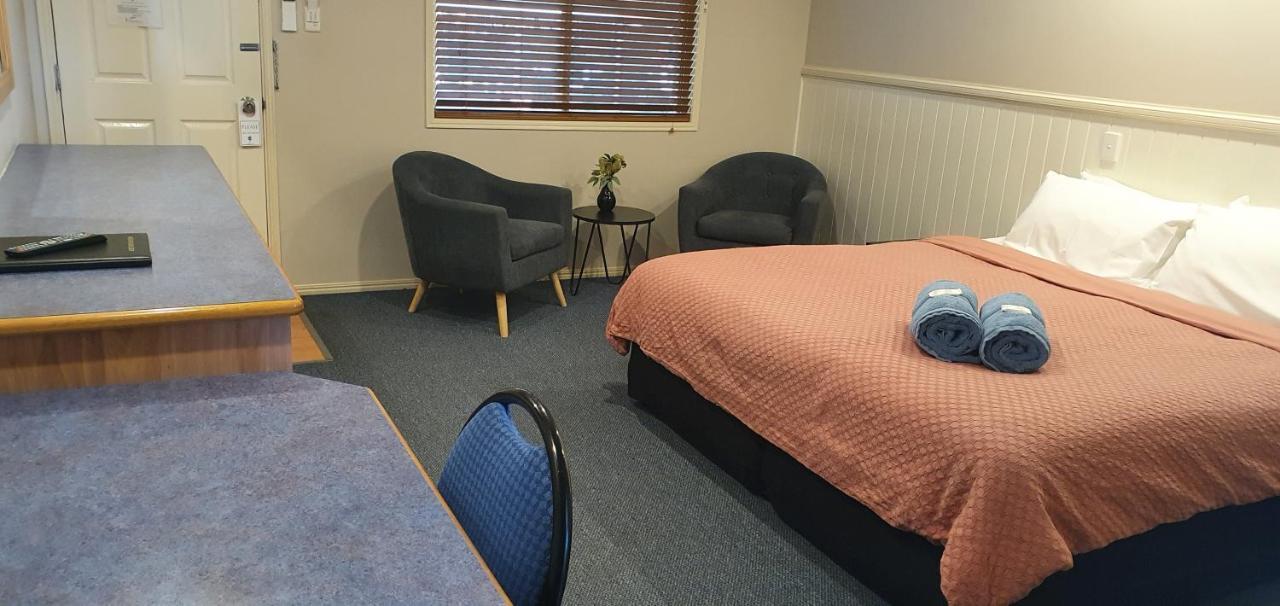 Dirranbandi Motor Inn Luaran gambar